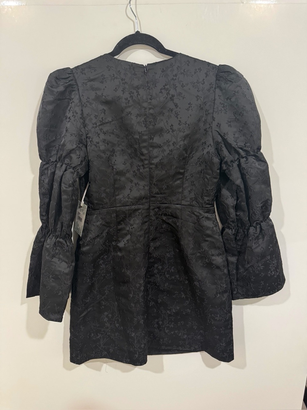 Hyacinth House  Black Jacquard Puff Sleeve Darcy Mini Dress Size Medium - Picture 11 of 11